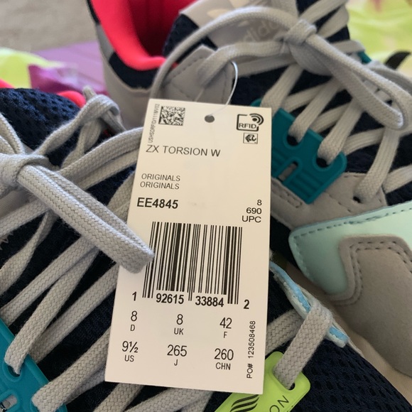 Adidas Women’s ZX Torsion - Picture 4 of 7